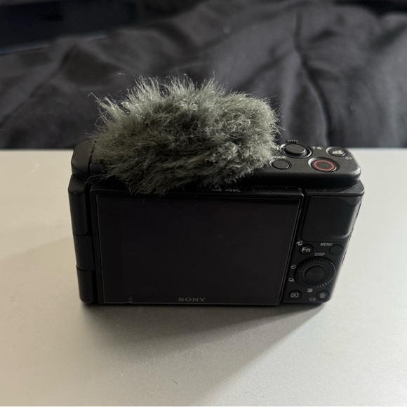 Sony ZV1 Camera - Picture 4 of 7